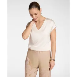 Blusa de mujer de satén con cuello de pico