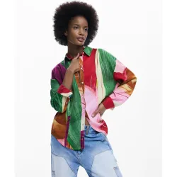 Camisa de mujer entallada estampada