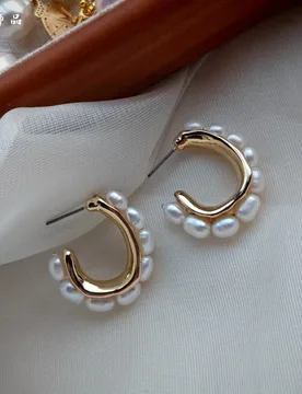 White Natural Pearl C-shaped Hook Earrings, Temperament and Versatile Earrings Classic Ear Jewelry Statement Earrings - Aliexpress - FashionsVida