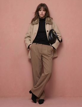 Cappotto con collo in pelliccia sintetica - beige