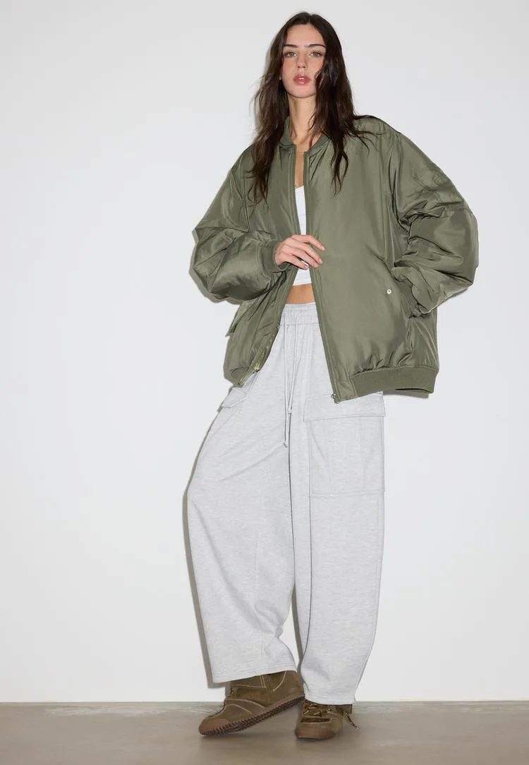 Oversize-Jacke Khaki XS - Stradivarius - FashionsVida