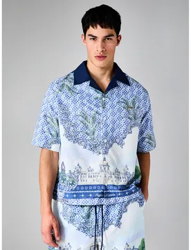 Camisa de manga corta hasta el codo con estampado AOP, cuello de campamento de verano, con estampado de logo barroco y conejo tropical - Shein - FashionsVida