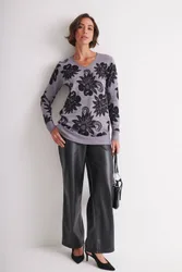 Women's Floral Embellished V Neck Jumper in Grey Size: Small - Grey - Size: S