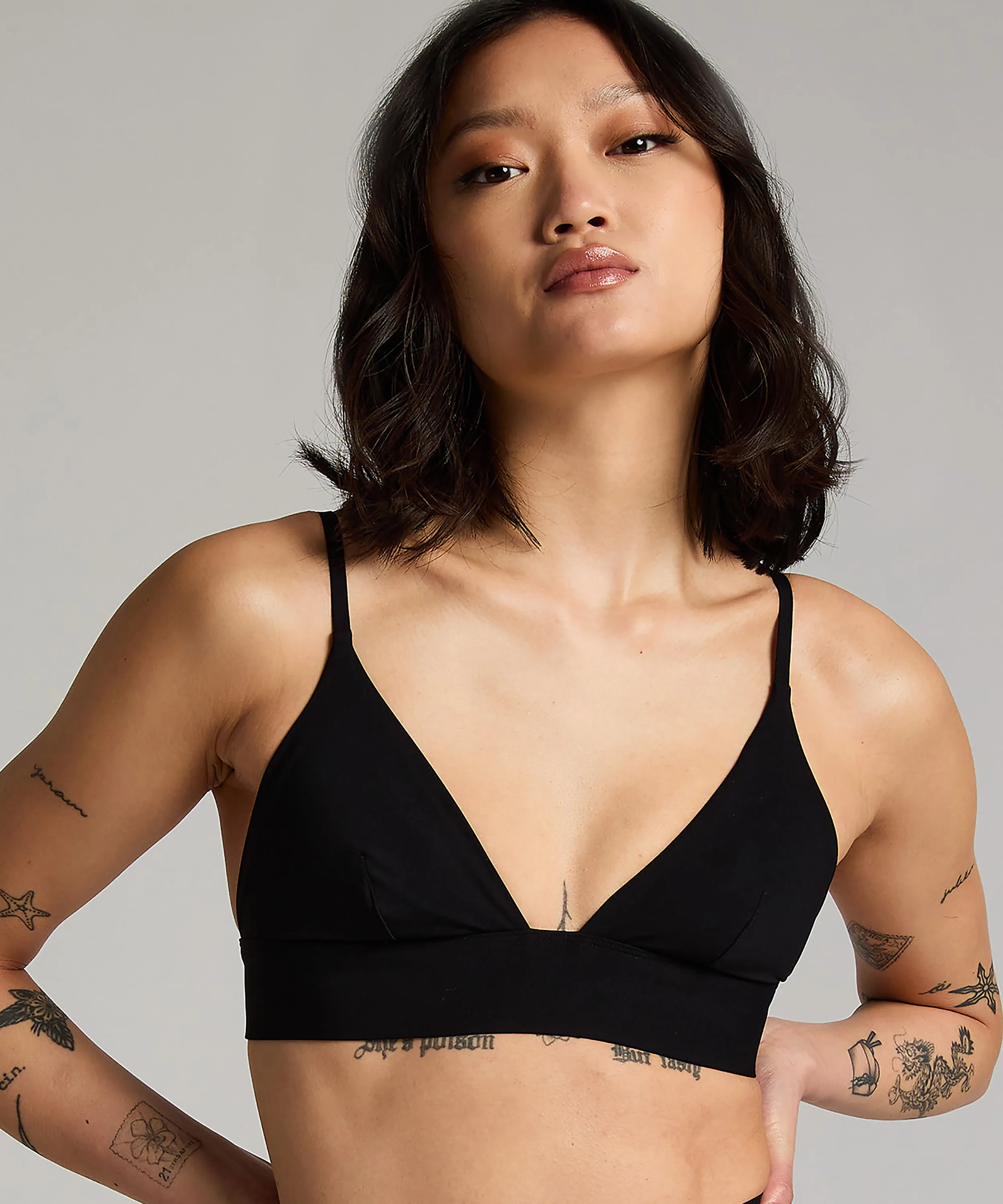 Womens Smooth Triangle Bralette - Black Polyamide - Size Small - Hunkemöller - FashionsVida