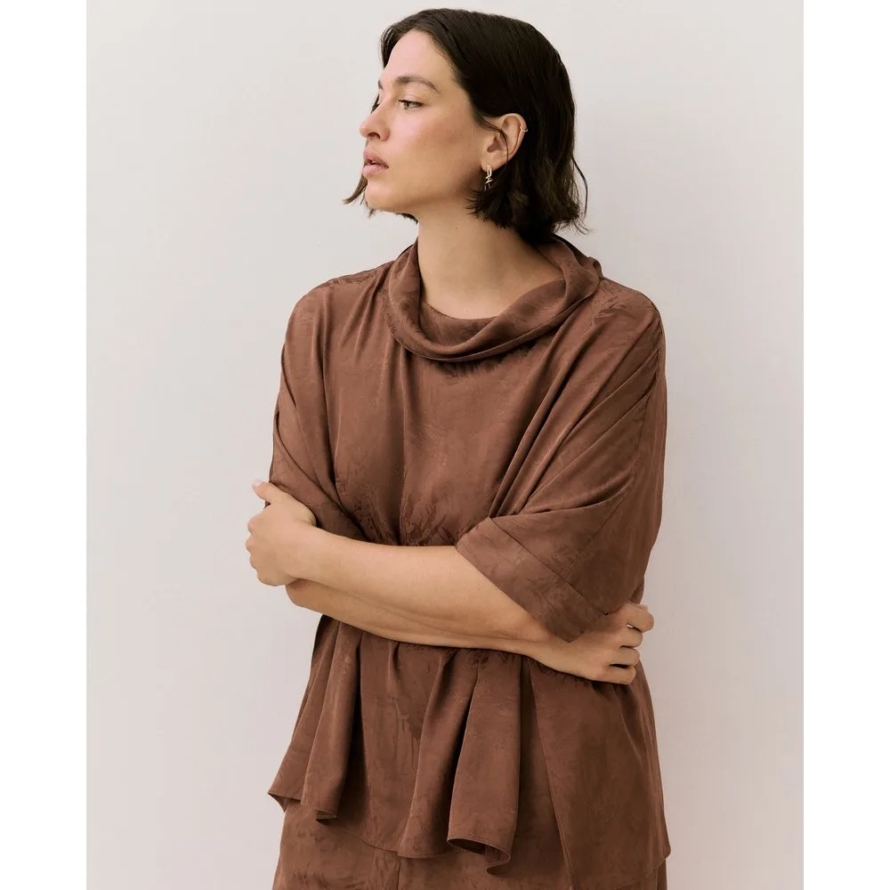 Blusa manga corta de mujer en jacquard - Couchel - FashionsVida