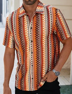 Camisa de manga corta con botones para hombre de talla grande, color naranja quemado con estampado geométrico a rayas, estilo bohemio vintage, casual - Shein - FashionsVida