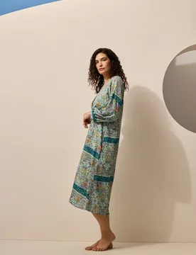 Vestido estampado de manga larga - Énfasis - FashionsVida