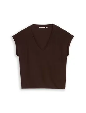 Structured V-neck T-shirt female