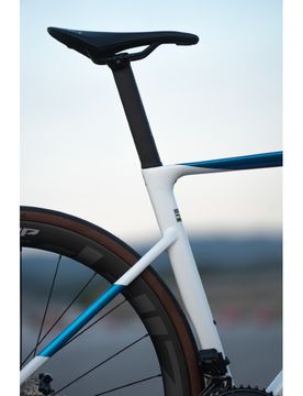 Pulse 15 CW Shimano 105 Di2 elettronico 12s Zipp 303 S carbon