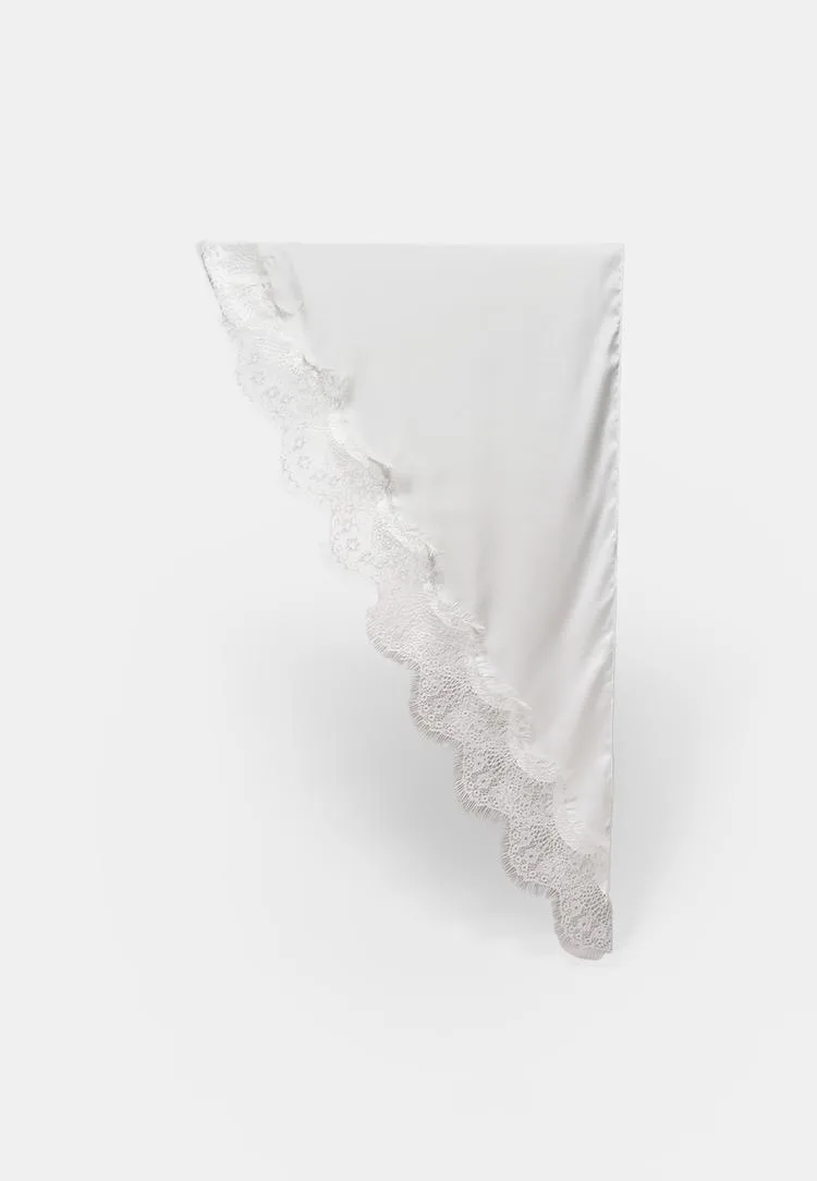 Pareo mit Spitze Ecru OS - Stradivarius - FashionsVida