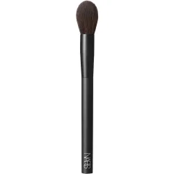 Brocha para aplicar polvos bronceadores con precisión Precision Powder Brush Nº 15