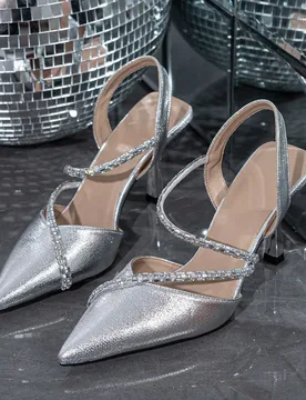 Sandalias de tacón alto de moda para mujer con correas cruzadas de cuero y decoración de rhinestones, elegantes, bombas de mujer, atuendos de fiesta - Shein - FashionsVida