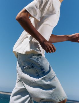 Bermuda Baggy In Denim Con Ricami