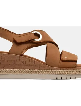 Sandalia Kidiki Sun Tan Nubuck en color Tan Nubuck con suela de EVA - Clarks - FashionsVida