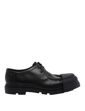 Scarpe stringate nere con giunzione