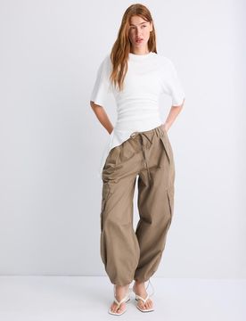 Asymmetrisches T-Shirt mit kurzen Ärmeln Ecru L