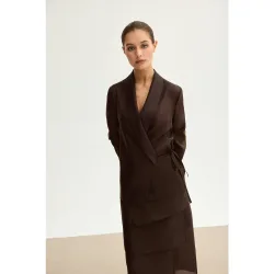 Chaqueta de mujer de organza y corte recto