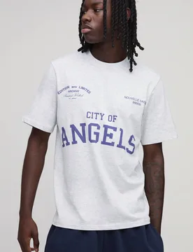 Herren Aschgraues Regular-Fit Oberteil "City Of Angels" Ash Grey Größe XS - boohooMAN - FashionsVida
