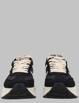 Sleek Urban Sneakers for Women