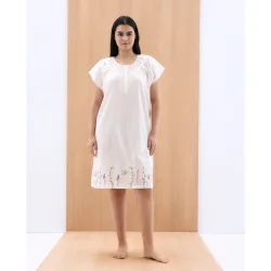 Camisón de mujer dobby con bordado de flores