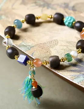 New Chinese-style Qinan agarwood bracelet with natural white crystal, amber, and lapis lazuli wooden beads - Aliexpress - FashionsVida
