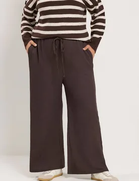 Women's Textured Wide Leg Trousers in Chocolate Size: 22-24S - Chocolate - Size: 22-24S - Yours - FashionsVida