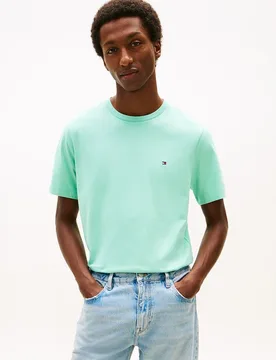 Camiseta de hombre regular de manga corta con bandera bordada - Tommy Hilfiger - FashionsVida