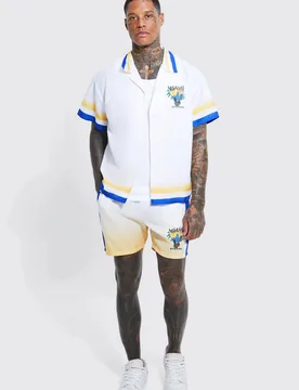 Herren Regular Fit Miami Border Hemd und Shorts Set White Größe XL - boohooMAN - FashionsVida