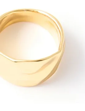 Anillo escultórico baño de oro - Sfera - FashionsVida