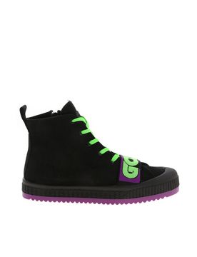 Sneaker con inserto stretch
