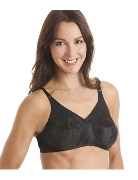 Women's Classic Soft Full Cup Non Wired Bra in Black Size: 40D - Black - Size: 40D - Camille - FashionsVida