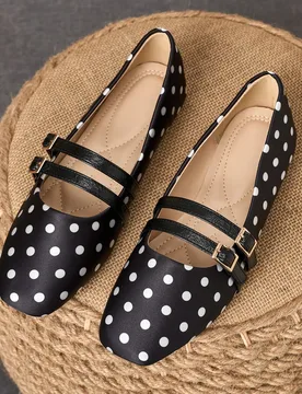 Zapatos de mujer de estilo Mary Jane con lunares negros y blancos, zapatos planos con puntera cuadrada y doble hebilla, zapatos de ballet versátiles - Shein - FashionsVida