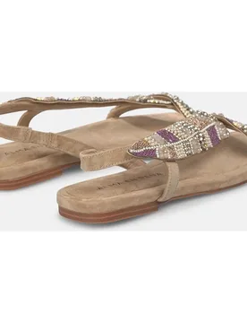 Sandalias planas de mujer con tira en t y cierre de hebilla - Alma en Pena - FashionsVida