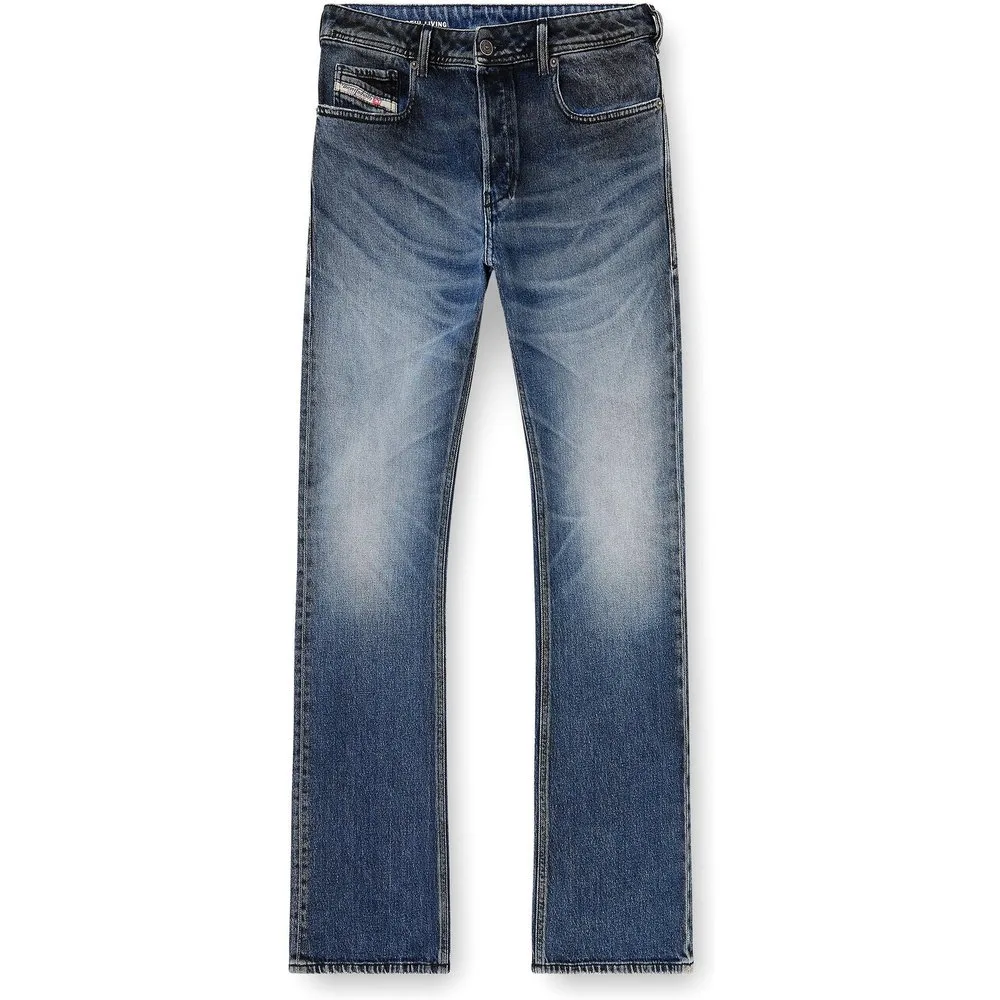 Vaquero recto de hombre con pierna entallada - Diesel - FashionsVida