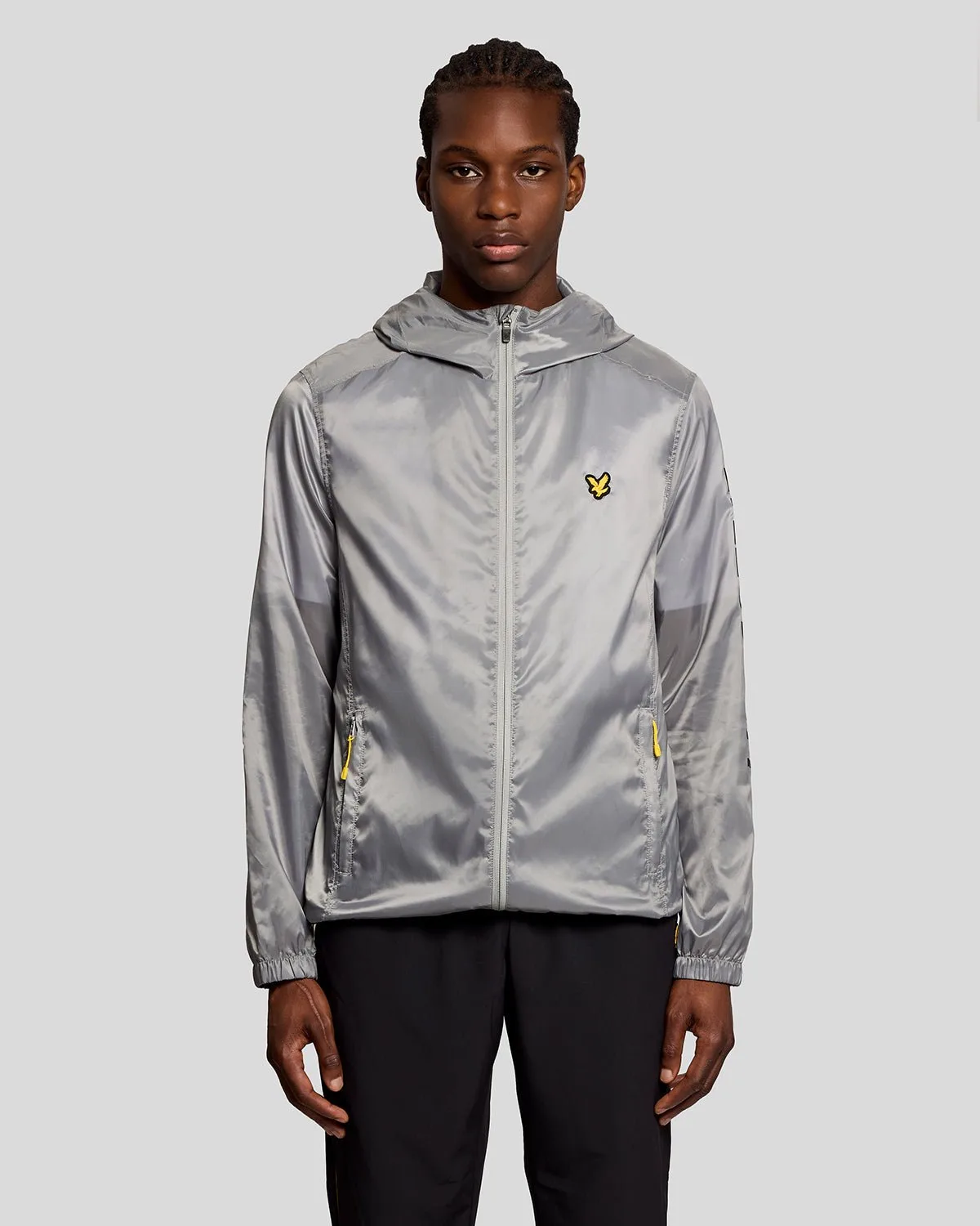 Men's Sports Lightweight Training Jacket in Grey - Lyle & Scott - FashionsVida