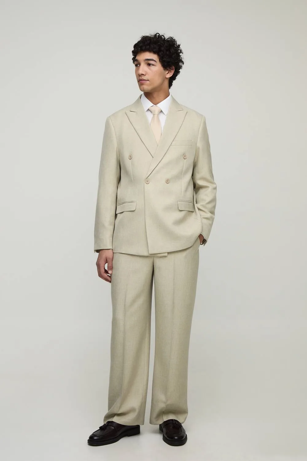 Herren Oversized Doppelreihiger Anzug-Blazer Sage Größe Small - boohooMAN - FashionsVida