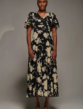 Women's Chiffon Ruffle Sleeve Pleated Maxi Dress in Black Size: 8 - Black - Size: 8 - Jolie Moi - FashionsVida