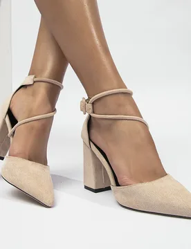Tacones altos dorados con punta puntiaguda, cómodos y antideslizantes, con correa de tobillo y diseño calado, para mujer. Elegantes y apropiados par - Shein - FashionsVida