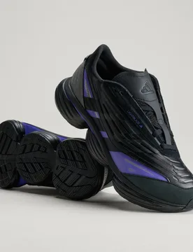 SCARPE LIGHTBLAZE POD 46 Core Black / Core Black / Solar Purple - Adidas - FashionsVida
