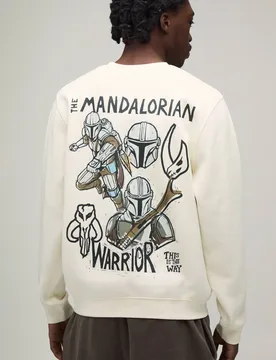 Men's Oversized Mandalorian Warrior License Print Sweatshirt Ecru Size X-Large Ecru XL - boohooMAN - FashionsVida