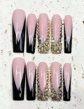 Piezas de pegatinas de uñas rectangulares extra largas Uñas hechas a mano de calidad de salón, puntas francesas negras, lazos dorados y brillo de c - Shein - FashionsVida