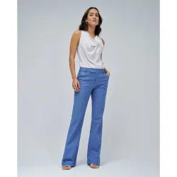Pantalón chino de mujer flare de iro alto en lino