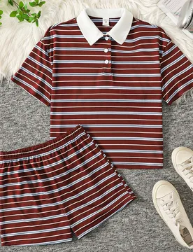 Conjunto de camiseta a rayas con cuello de contraste y pantalones cortos para niñas preadolescentes - Shein - FashionsVida