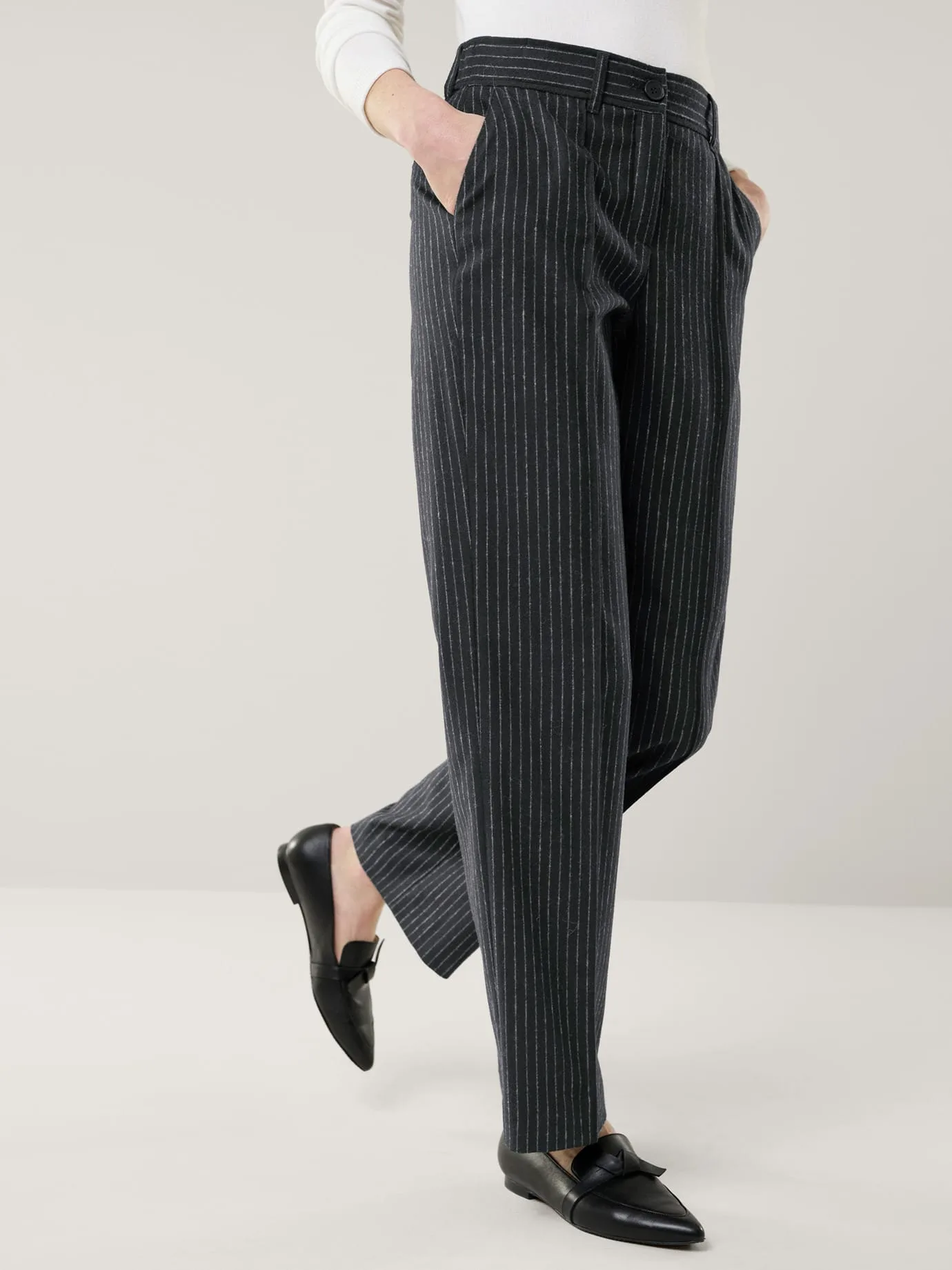 Premium Marlenehose, , Farbe Schwarz, 38, weichfließender Stoff bequem, da elastisch Damen - Walbusch - FashionsVida