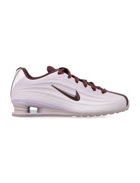 Women's Retro Running Sneakers with Sleek Silhouette