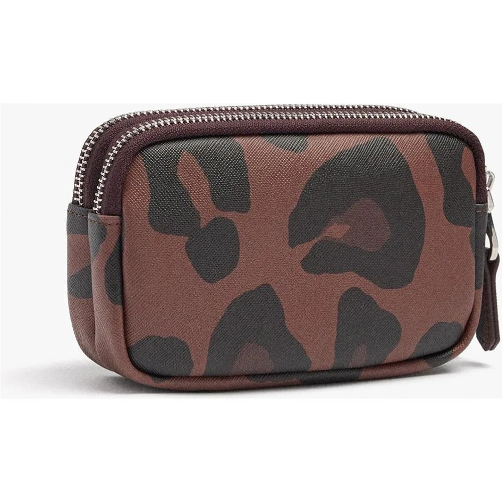 Neceser con varios compartimentos y cierre de cremallera con estampado animal print - Parfois - FashionsVida