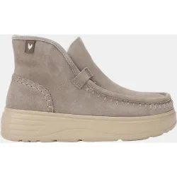 Bota de piel hidrofuga ligera con pelo en su interior