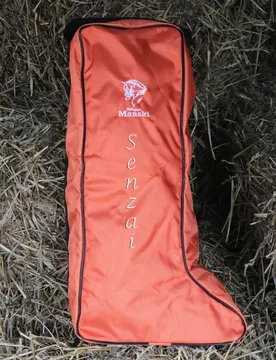 Stickservice Stiefeltasche Block (gerade Druckschrift) hellgrün links - Reitsport Manski - FashionsVida
