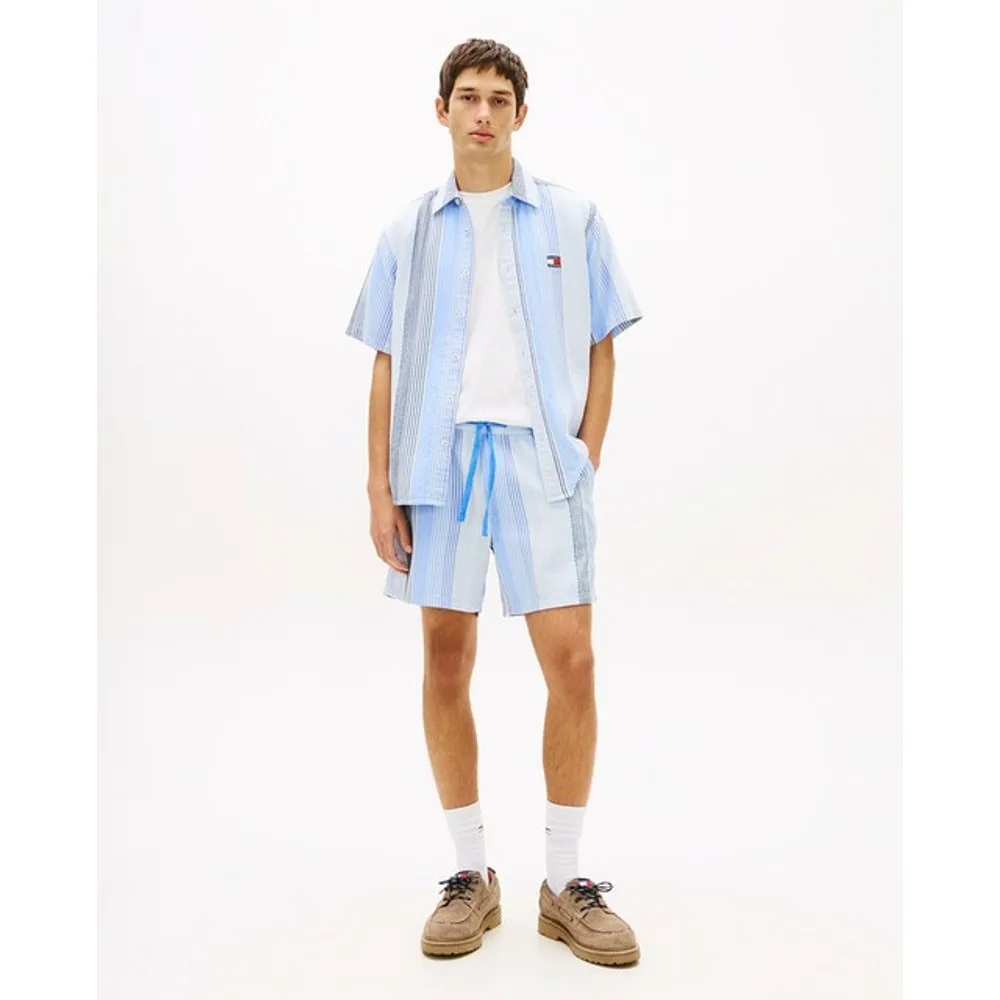 Pantalón corto de hombre a rayas con cintura elástica - Tommy Jeans - FashionsVida