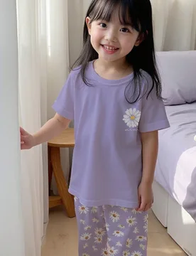 Ropa de estar en casa para niñas jóvenes con patrón de flores, de ajuste ceñido, cuello redondo y manga corta, apta para el verano - Shein - FashionsVida